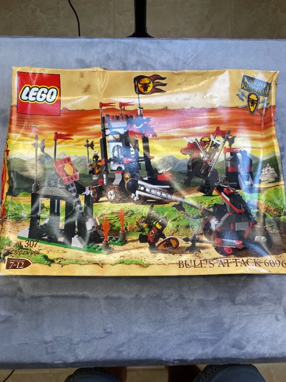 Lego 6096 Bull's Attack - NEW IN BOX - Knights' Kingdom set retired in 2003